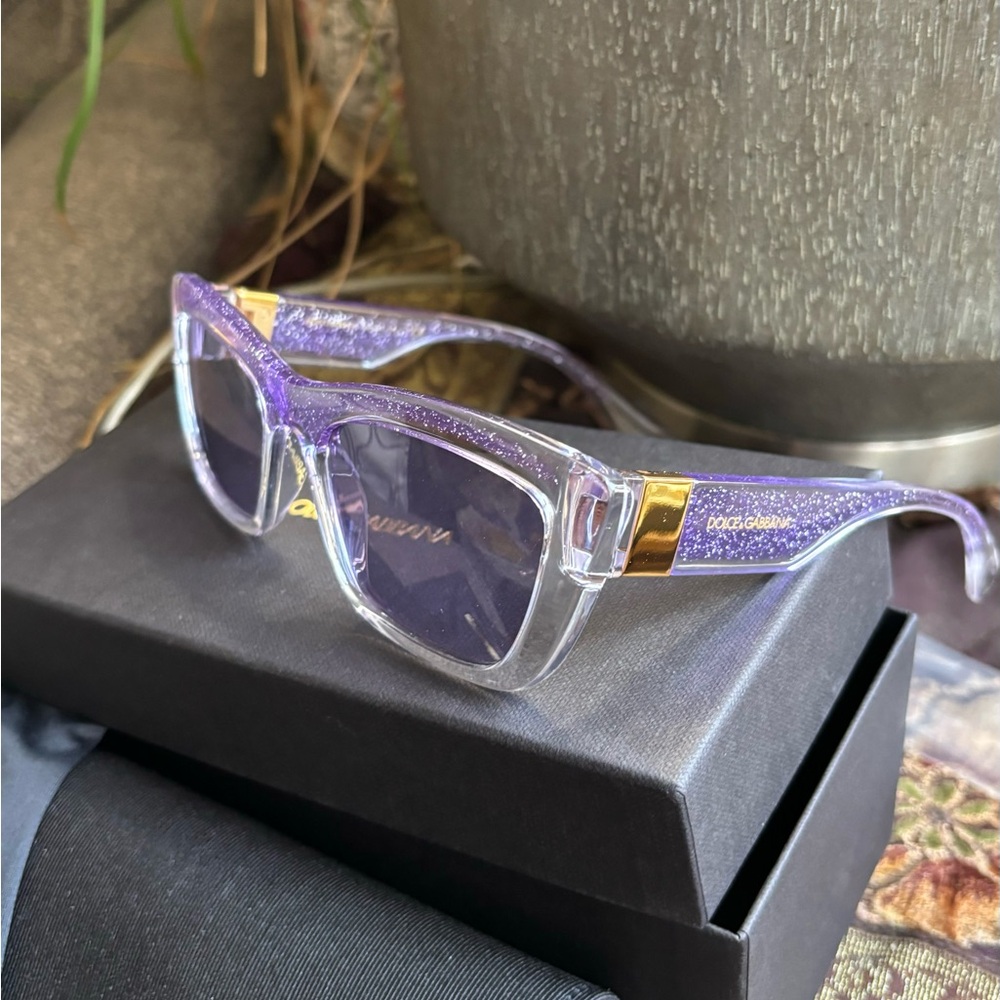 Authentic DOLCE & GABBANA 54mm cat eyes clear Glitter acetate sunglasses